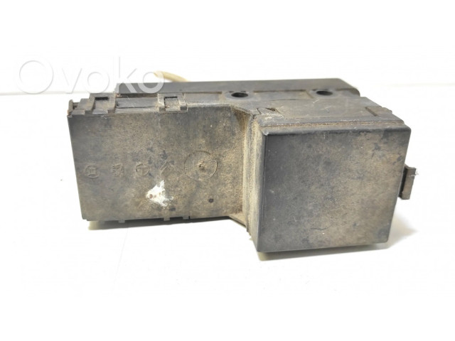   Pojistková skříňka 9611757980   Peugeot 405 1993