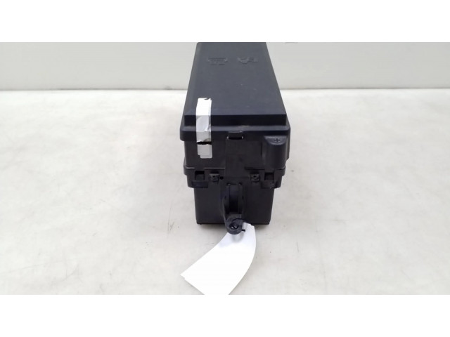 Блок предохранителей 8H3214290FA   Land Rover Range Rover Sport L320    