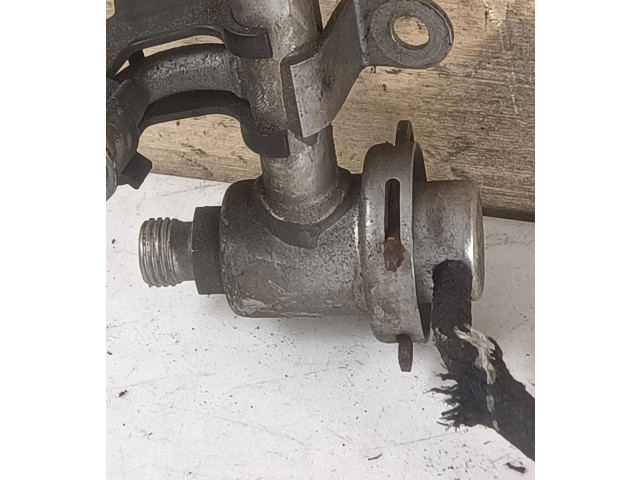 Vstřikovací lišta 078133681   Audi A6 S6 C4 4A     