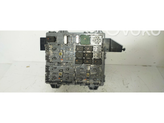   Pojistková skříňka 56009987AE   Jeep Cherokee III KJ 2002
