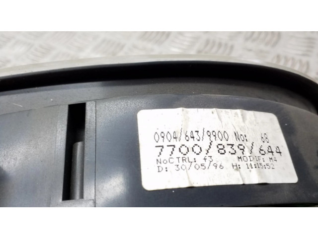 Přístrojová deska  Renault Megane I 1998 7700839644  