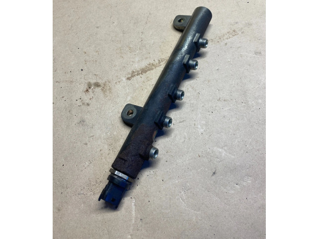 Vstřikovací lišta 55209572, 028362L4   Saab 9-3 Ver2    Z19Dt 