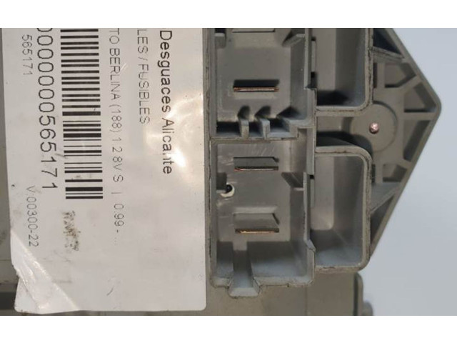 Блок предохранителей 46760253   Renault Megane I    