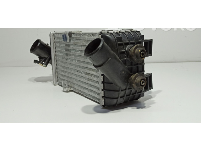 Интеркулер  2827007300, 28270-07300   KIA Stonic 