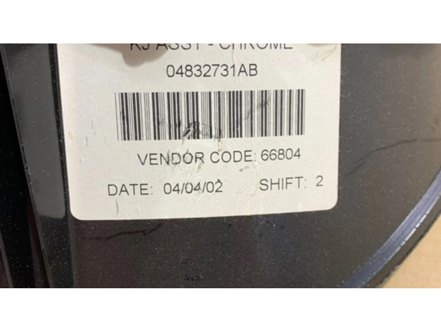 Панель приборов 04832731AB, 66804   Jeep Liberty       
