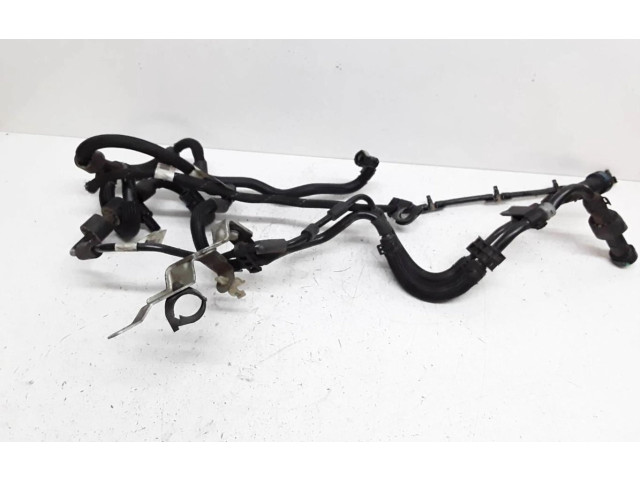 Vstřikovač 858345801   Toyota Avensis T270     
