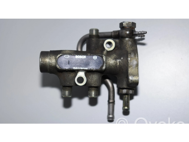 Vstřikovací lišta 2248322   BMW 7 E38  pro naftový motor 3.9 E38 740d M67 D39 (398D1) 3,9 L 1 