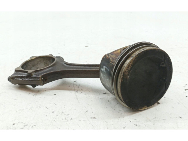  Поршень с шатуном  82L146, TFSI  Seat Leon (1P)  