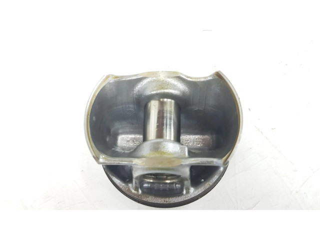  Поршень с шатуном  11258637807, 1212CD  BMW 7 G11 G12 для бензинового двигателя 