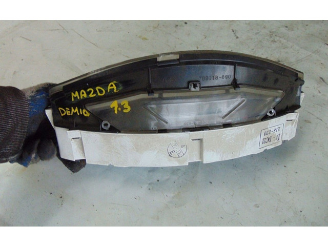 Přístrojová deska  Mazda Demio 2002   