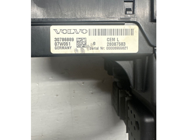   Pojistková skříňka 30786889   Volvo S60 2007