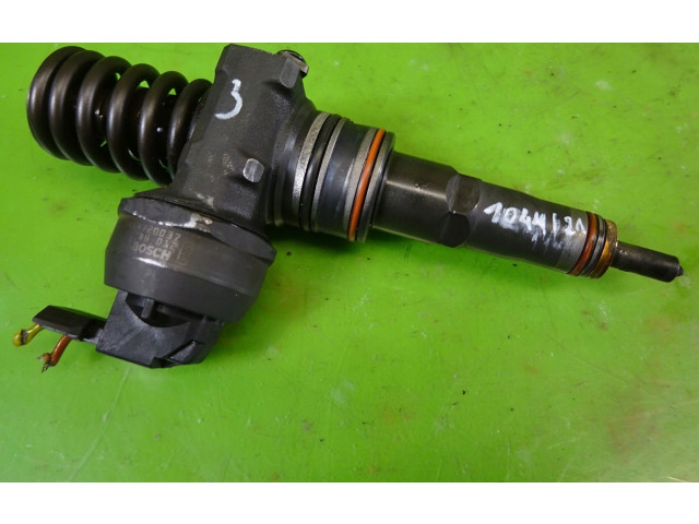 Vstřikovač 038130073AJ   Audi A3 S3 8L  pro naftový motor 1.9  