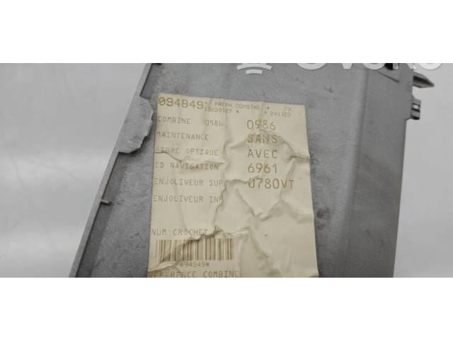 Přístrojová deska  Peugeot 807 2005 503550080223  