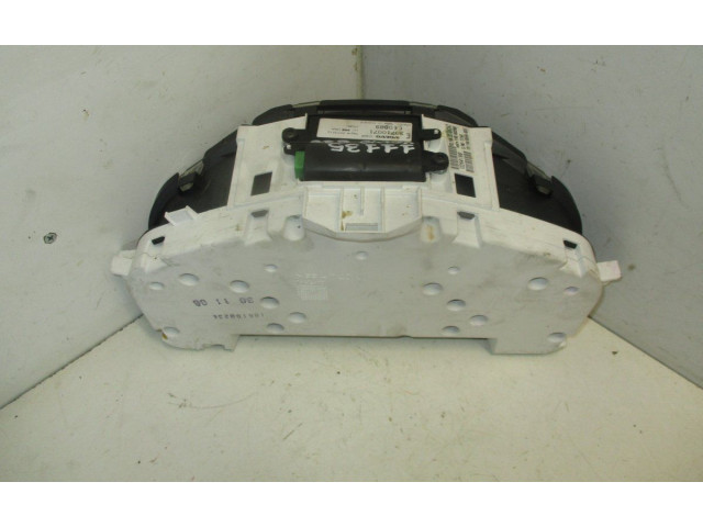 Панель приборов 8602881, 30786347   Volvo S40       