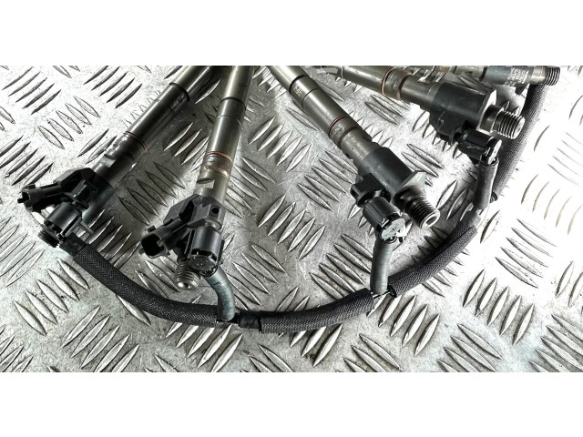Vstřikovač 31272690, 31272690   Volvo V60    D5244T15 
