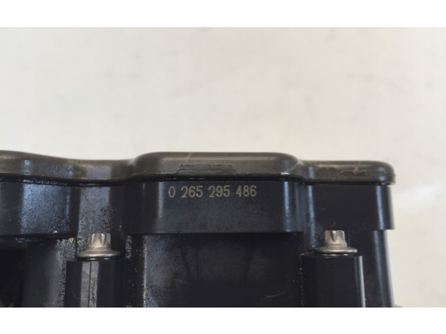 Jednotka ABS 476604302R   Nissan Juke II F16 2021
