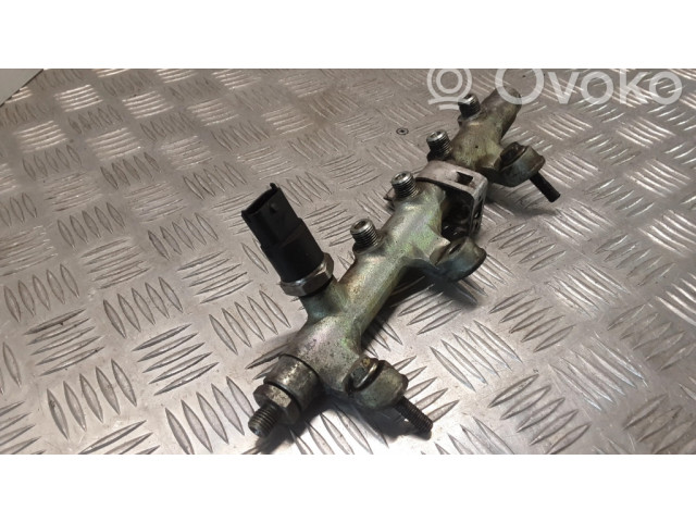 Vstřikovací lišta 0445214018, 8200010077   Renault Espace -  Grand espace IV  pro naftový motor 2.2  