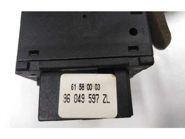 Vstřikovač 6239G6, 61580003   Citroen Saxo     