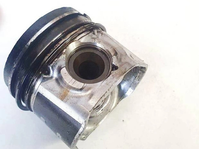 Píst 75l1014   Peugeot 207  pro naftový motor 1.6  