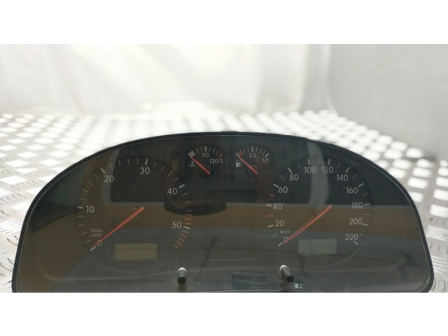 Přístrojová deska  Volkswagen PASSAT B5 2000 3B1919880C  