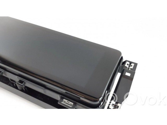 Дисплей    JPLA19C279AE, CXMR87X1AEB   XPeng G3