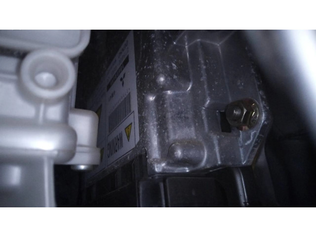 Řídící jednotka 275800685   Mitsubishi Montero 2007