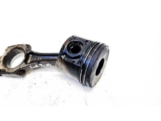 Píst    Mazda 626  pro naftový motor 2.0  