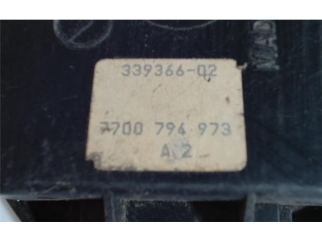 Блок управления 7700794973, 33936602   Renault 25
