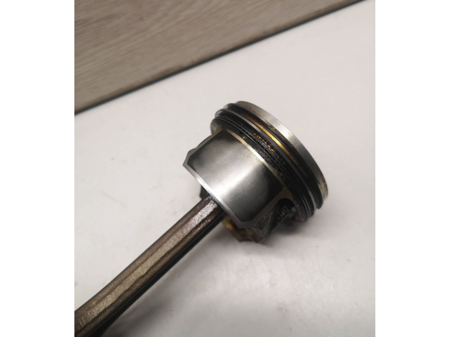  Поршень с шатуном  076182, CAX  Volkswagen Tiguan  