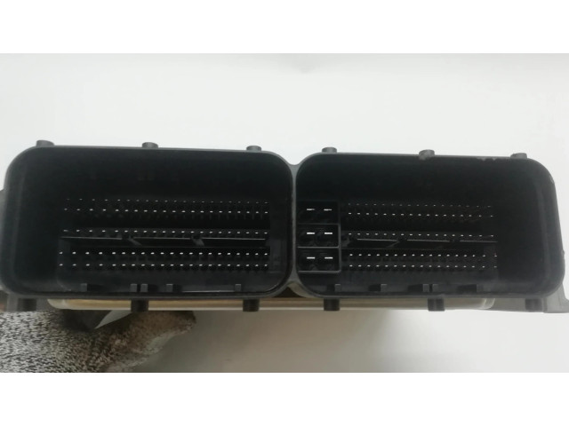 Řídící jednotka 68328041AA, 0281033582   Jeep Compass 2017