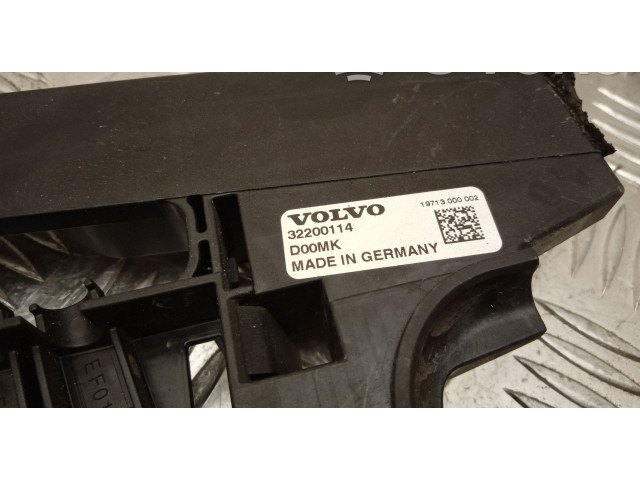 Pojistková skříňka Блок монтирования реле 32200114   Volvo XC60 2020