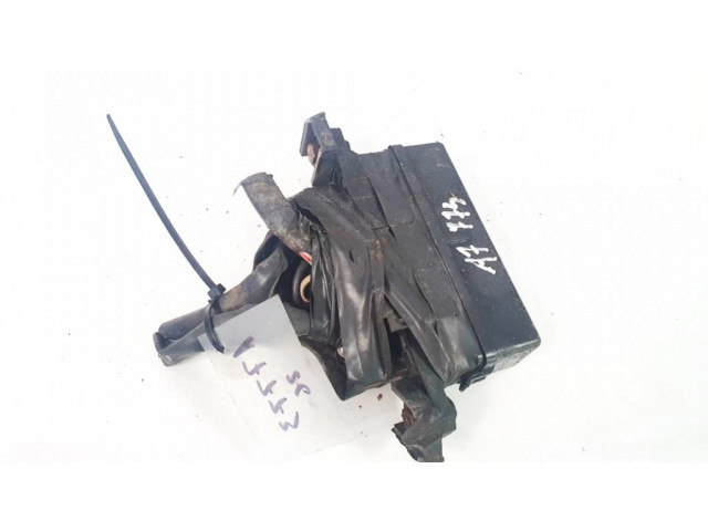 Блок предохранителей  5335, ge6s   Mazda 626    