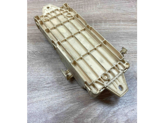   Pojistková skříňka 921117   Subaru mpreza I 1993