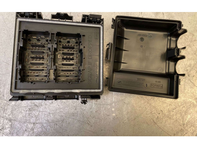 Блок предохранителей  JX6T-14A003-AB, JX6T-14A094-AE   Ford Focus    