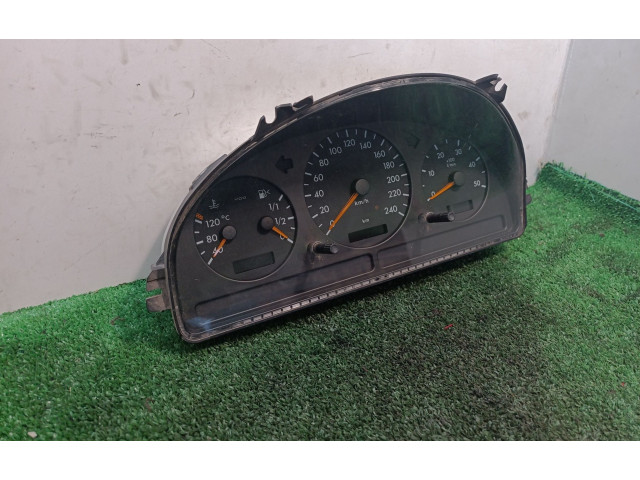 Přístrojová deska  Mercedes-Benz ML W163 2001 3319210087, 3319210087  