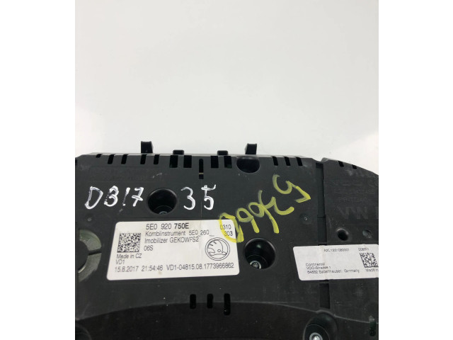 Přístrojová deska  Skoda Octavia Mk3 (5E) 2017 5E0920750E  