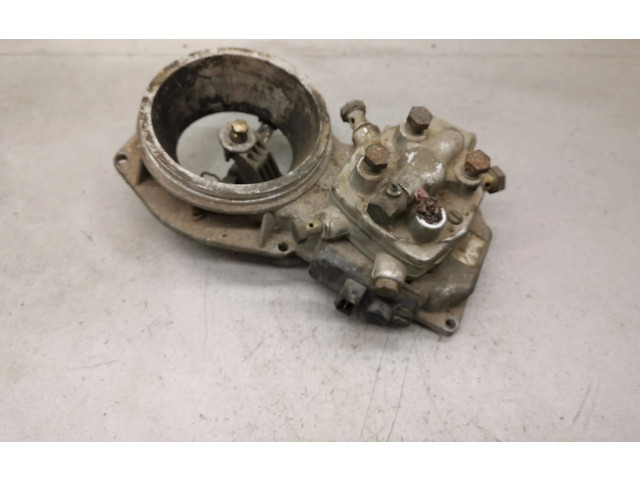 Vstřikovací lišta 0438121011, 026133353   Audi 80 90 B3     