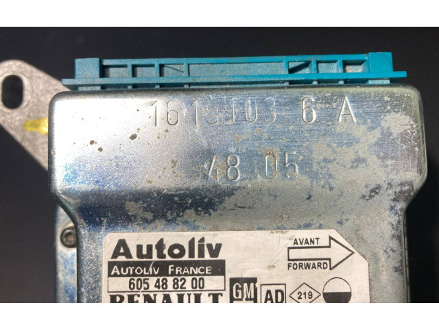Блок управления двигателя 8200435342A, 93854787   Nissan Primastar