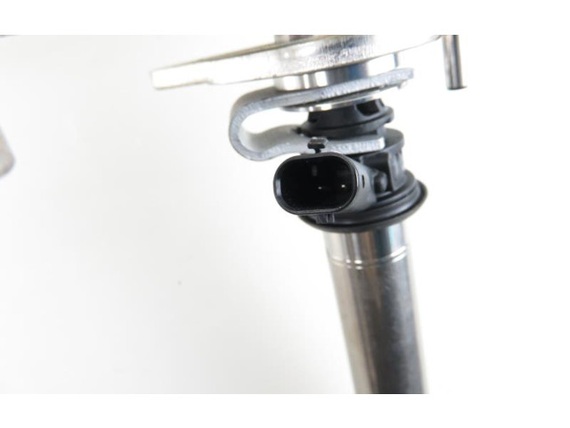 Vstřikovací lišta 0261545116, A2700701400   Infiniti Q30  pro benzínový motor 2.0 M 270 DE20 (270.920) 