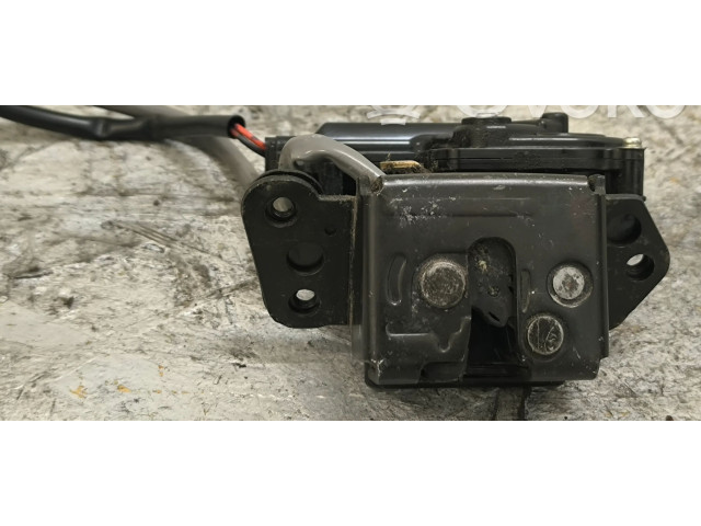 Замок багажника     Toyota Corolla Verso E121 2004 - 2007 года