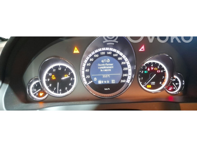 Přístrojová deska  Mercedes-Benz CLK AMG A208 C208 2011 A2129002910, A2129002910  