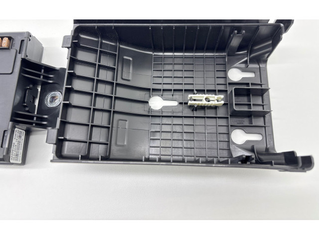   Pojistková skříňka 31346672, 32209198   Volvo XC60 2018