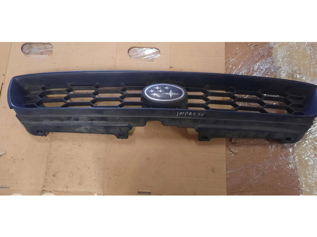 Передняя решётка Subaru Impreza II 2001-2002 года 91121FE000, 91122FE000      