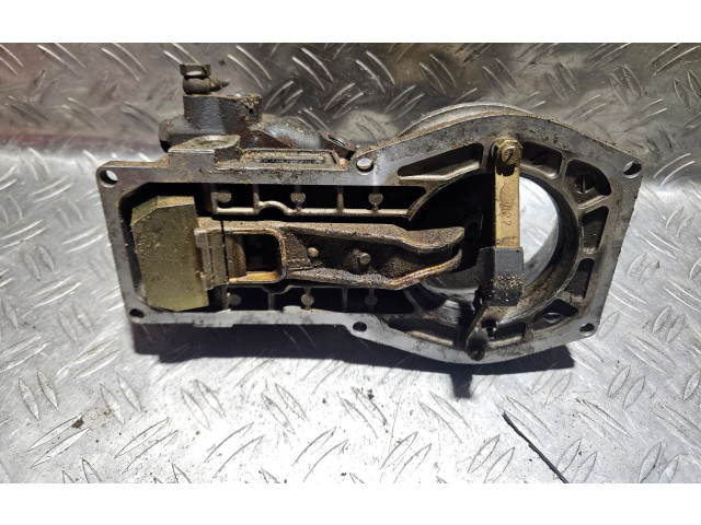 Vstřikovací lišta 0438120210, 034133353LMK   Audi 100 200 5000 C3     