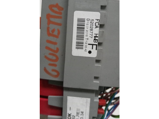   Pojistková skříňka 52028777, 52028777   Alfa Romeo Giulietta 2013