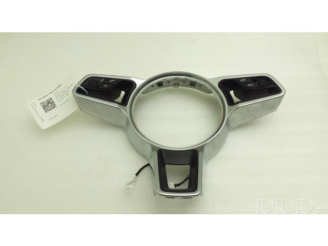 Steering wheel trim