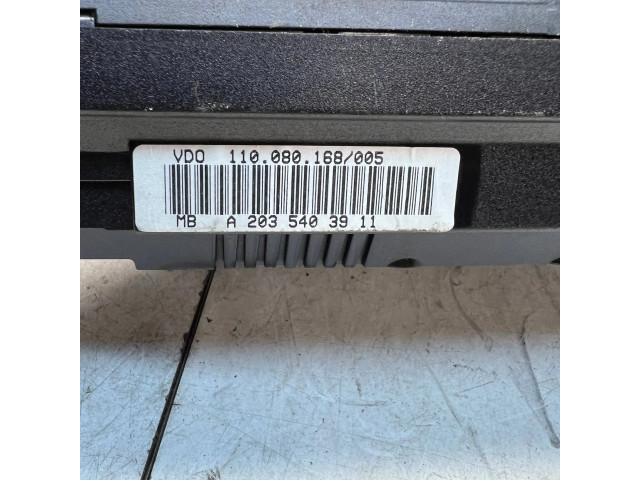 Přístrojová deska  Mercedes-Benz C W203 2004 A2035403911, 110080168005  