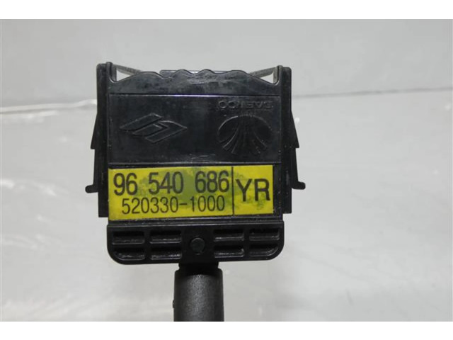 Ручка стеклоочистителей 520330-1000   Chevrolet Kalos