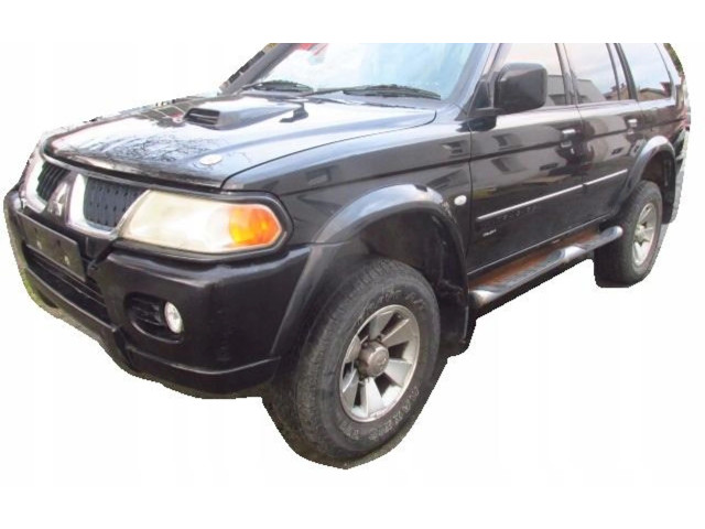 Zpětné zrcátko  Mitsubishi Pajero Sport I 2002    