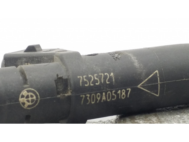 Vstřikovač 7525721   BMW 7 E65 E66  pro benzínový motor 4.8 Amerika 